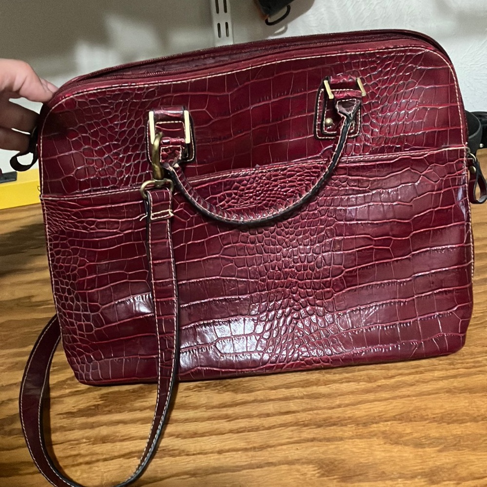 NWOT WORTHINGTON large purse.